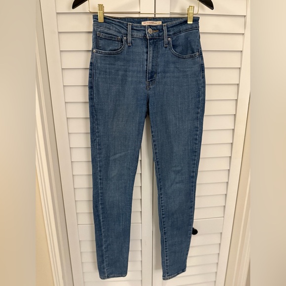 Levi's 721 Women’s High Rise Skinny Size 27 - Picture 4 of 13